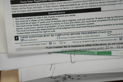 Delayed voter applications highlight the difficulties of registering in Texas, experts say