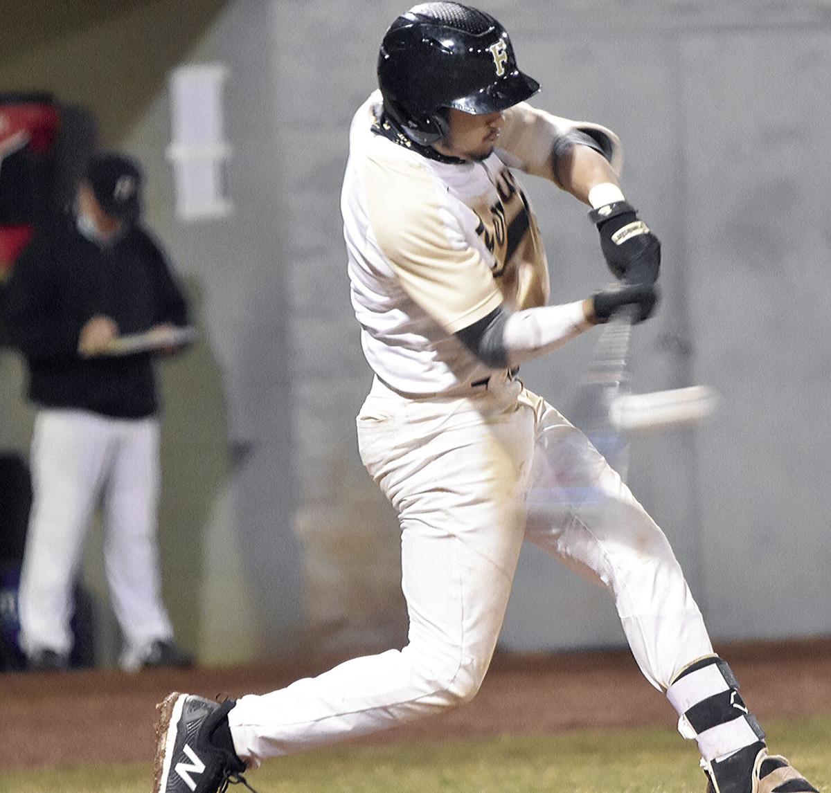 Panthers hold Knights at bay, win 7-5