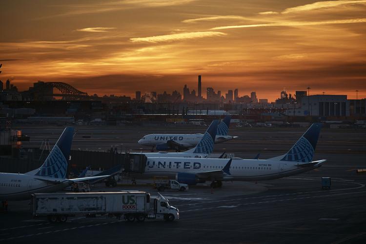 APTOPIX Government Shutdown Airlines