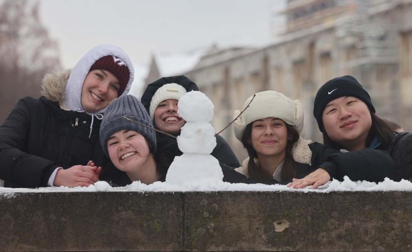 021125-roa-nr-VTsnowballfight