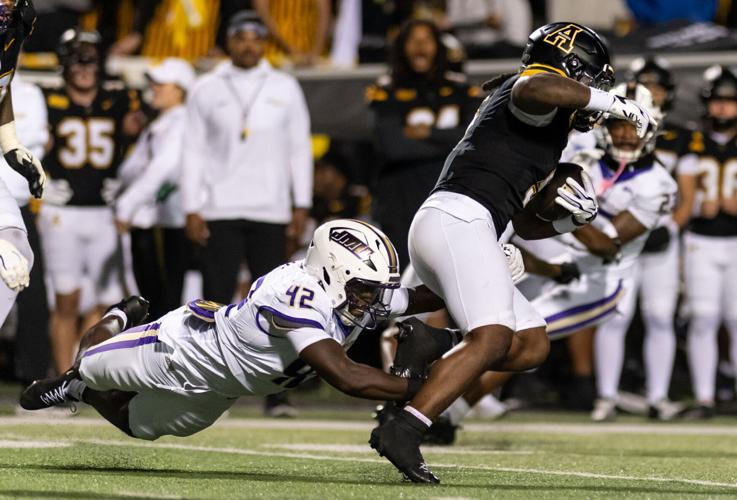 20261022_dnr_App State-JMU FTB_31 (DN-R Inside)