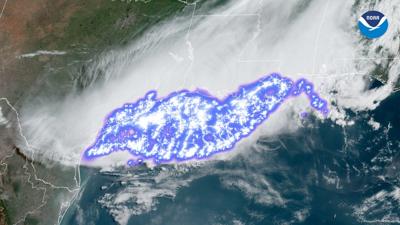 Record-breaking megaflash lightning documented in North and South America