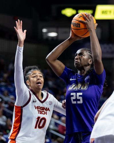 20251123_dnr_JMU-VT WBKB_31 (DN-R Inside)