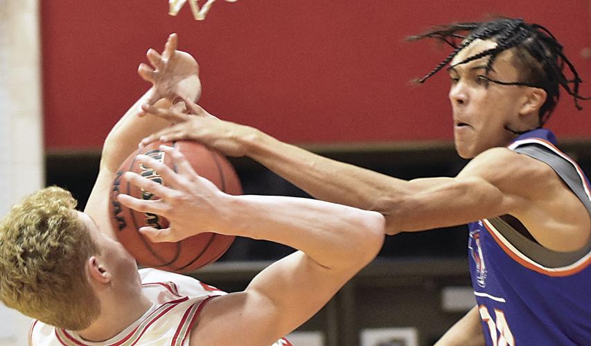 Eagles suffer fourth straight loss, fall by 30