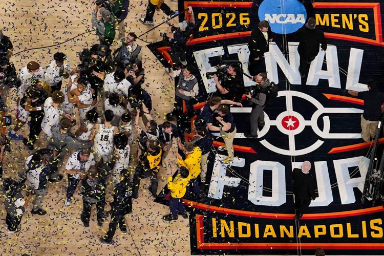 NCAA UConn Michigan Basketball