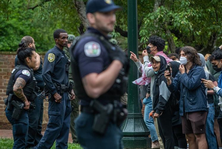ProtestsAndPoliceUVa'24-3.jpg