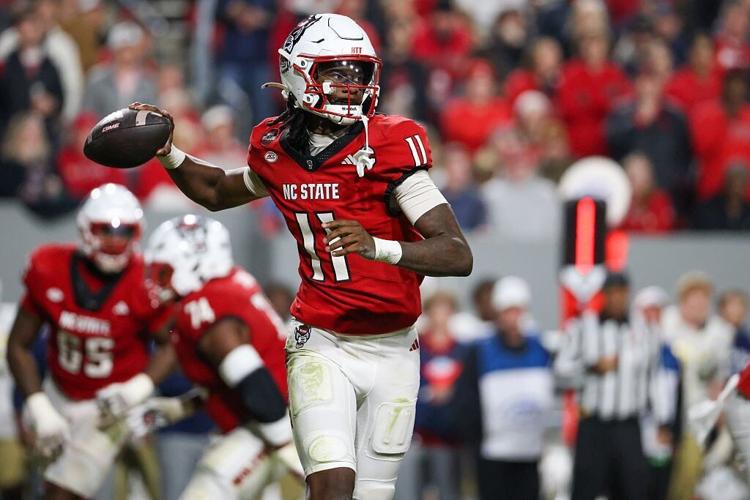 COLLEGE FOOTBALL: NOV 01 Georgia Tech at NC State
