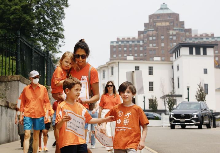 060723-rtd-met-shootingfollow