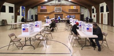 Election-Scull-voting-Springville