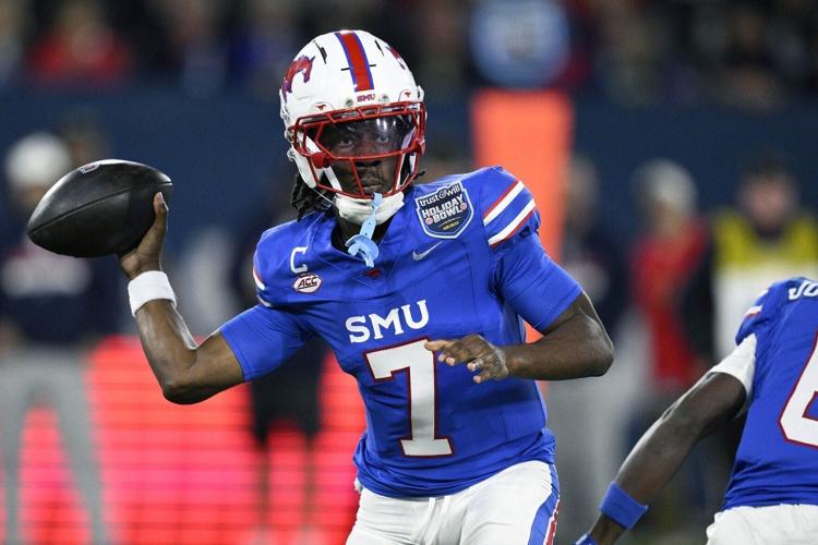 Southern Methodist quarterback Kevin Jennings against Arizona