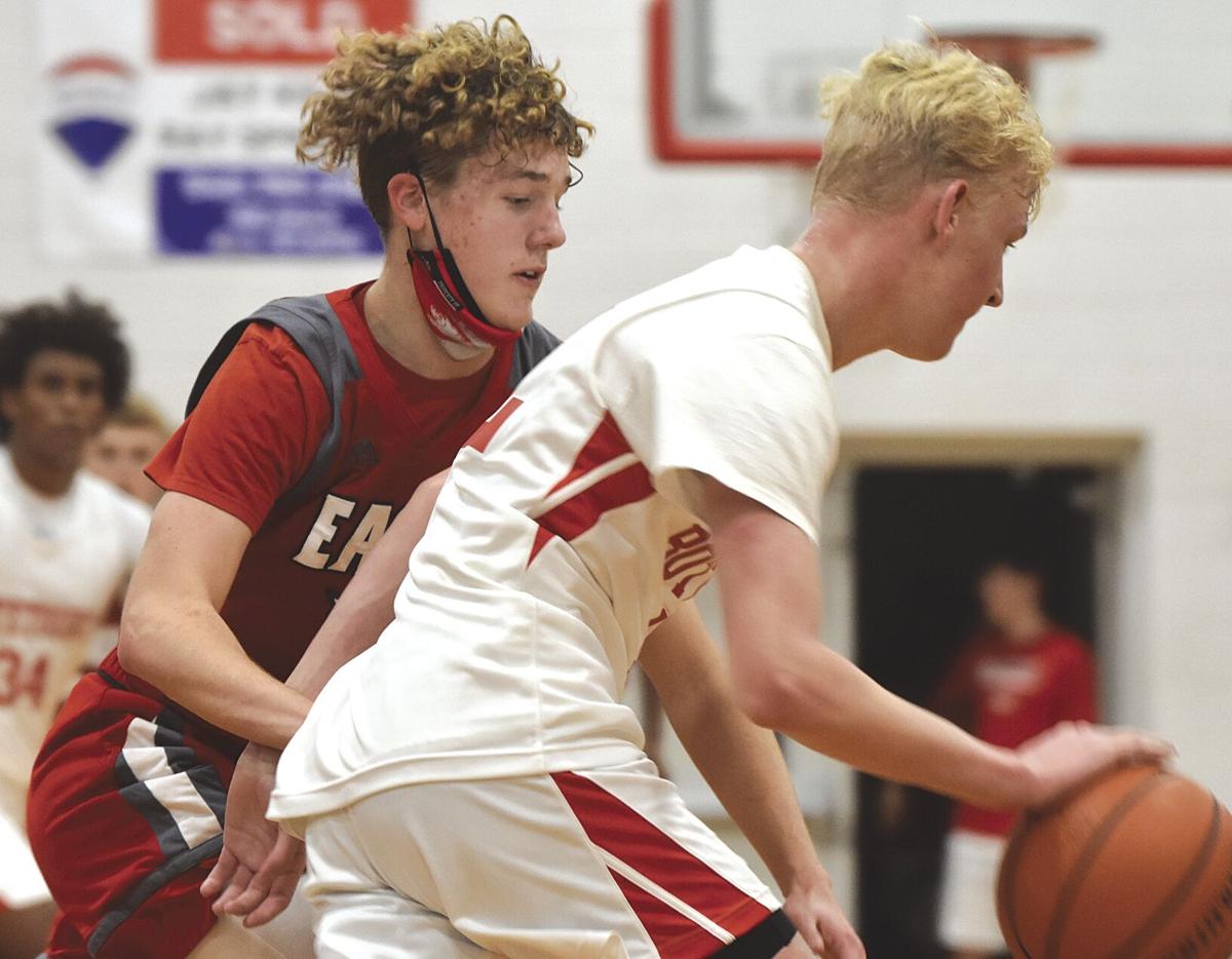 Cavaliers cruise behind second-stanza surge