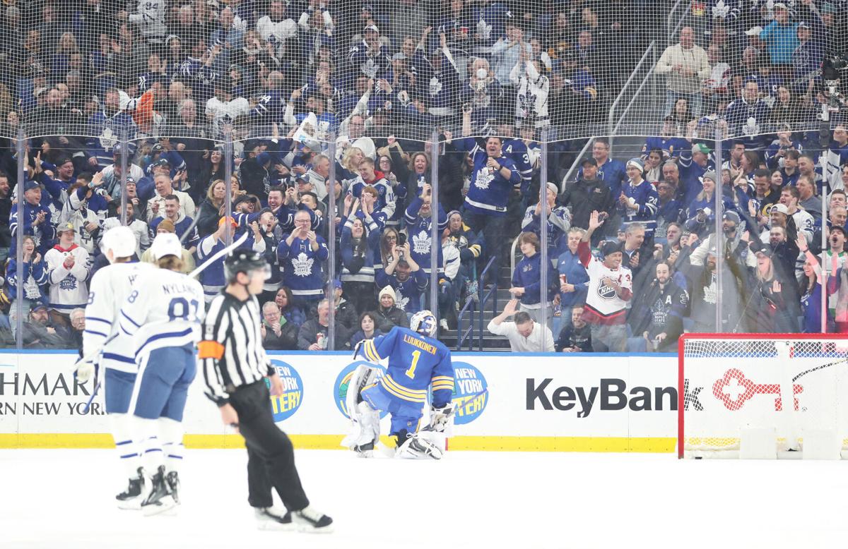 Toronto Maple Leafs at Buffalo Sabres