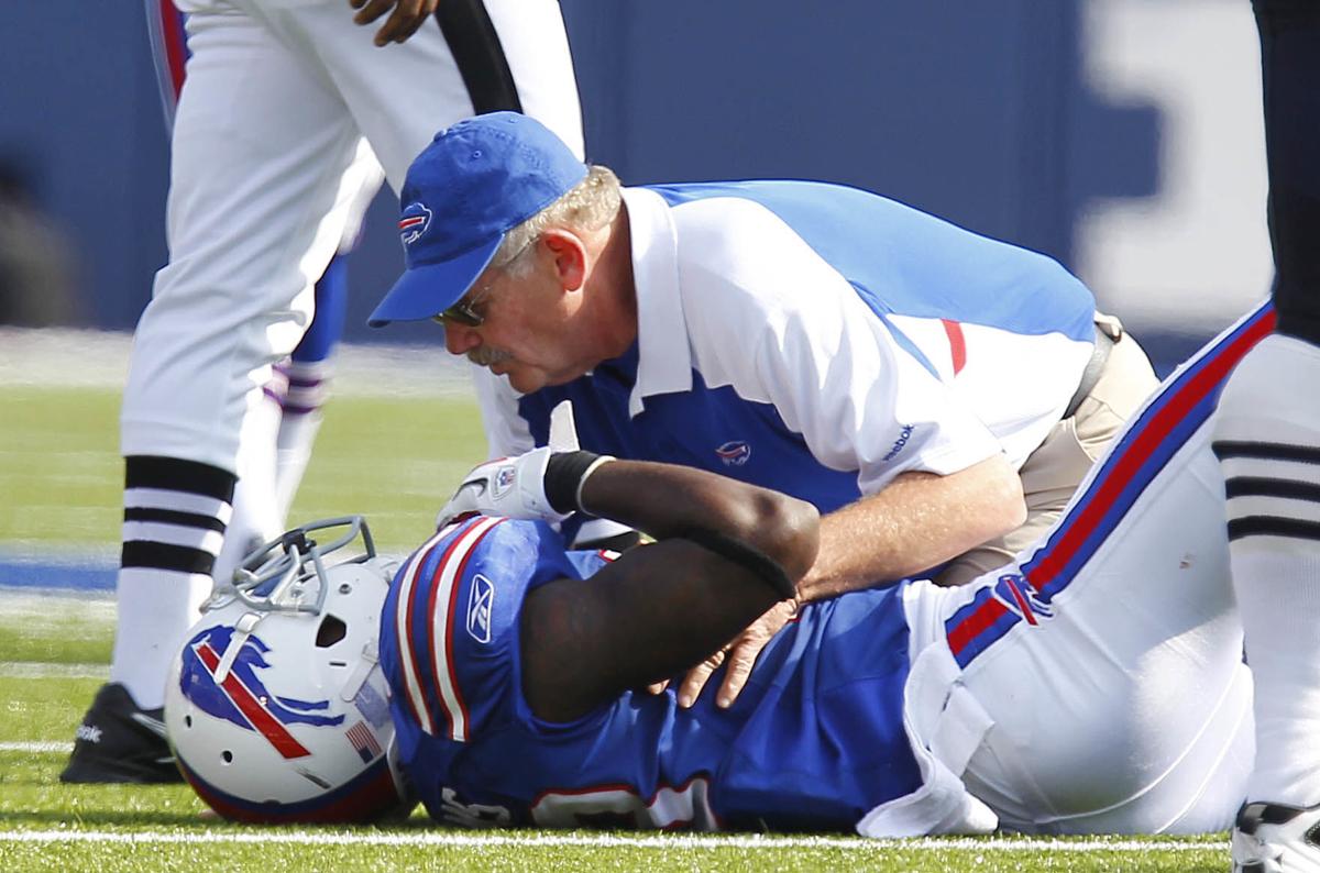 SPORTS PATRIOTS AT BILLS bud carpenter aaron williams