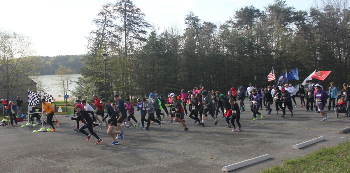 Osprey race Smith Mountain Lake State Park