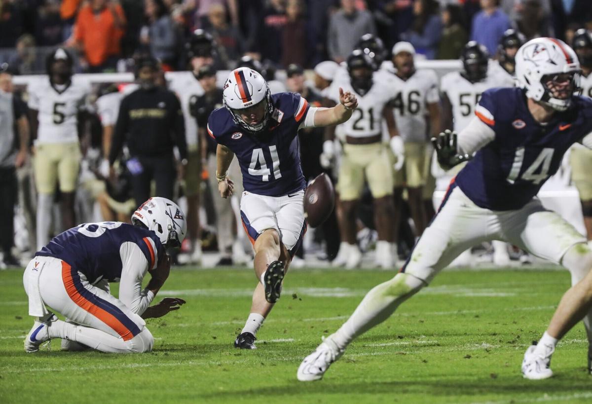 UVaVWakeForestFball'25-11.jpg