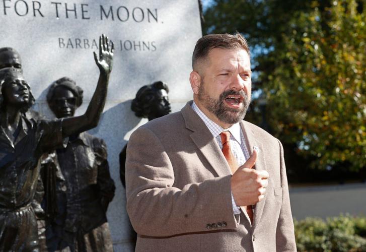 20221123_MET_GARRETT_AWE02