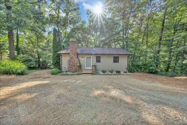 2 Bedroom Home in Wirtz - $419,950