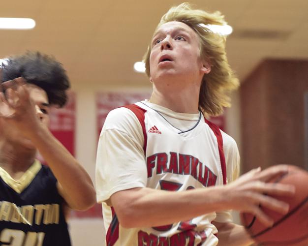 Eagles suffer fourth straight loss, fall by 30