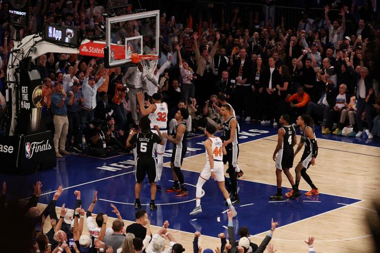 BASKETBALL-NBA-NYK-SAS/