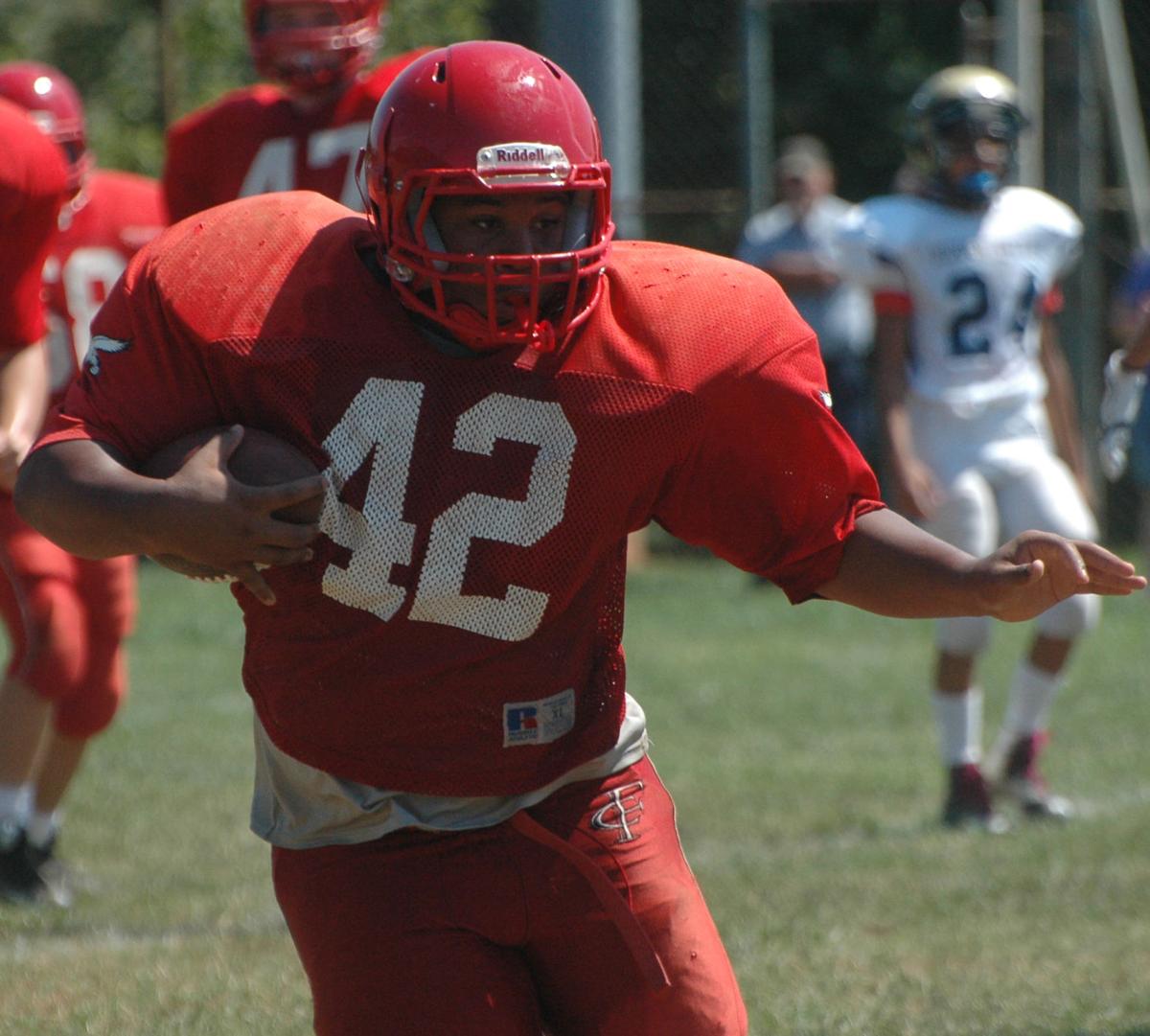 Middle School Football Witcher Scores Game Winner For Eagles Sports Thefranklinnewspost Com