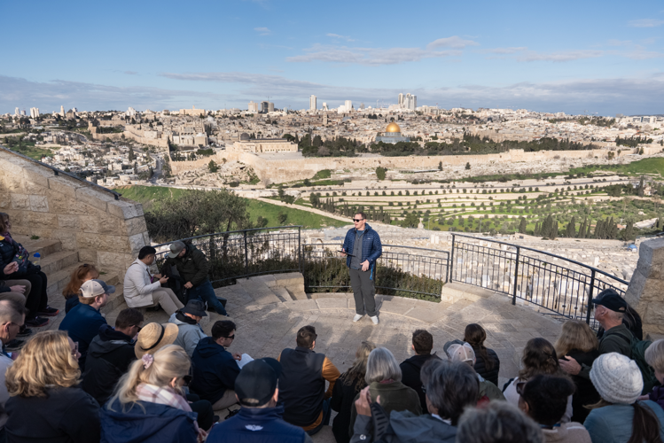 SECONDARY JUMP PHOTO IF ROOM