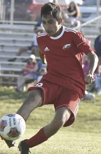 Eagles get back on winning track, 3-1