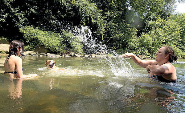 Health official warns of sunscreen misconceptions