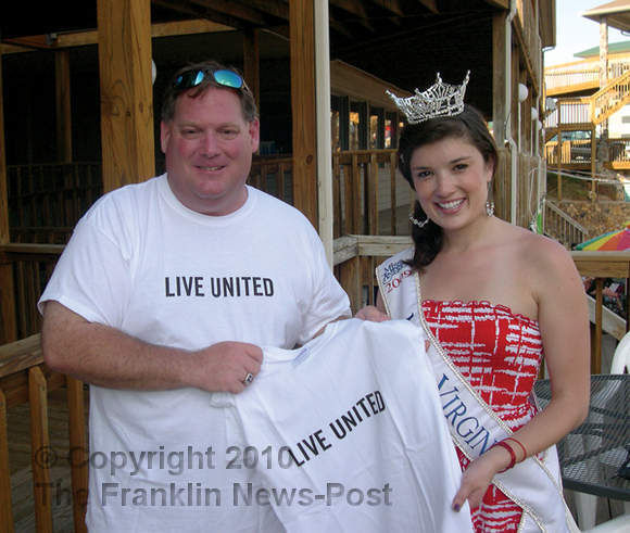 Miss Virginia Visits Bridgewater Plaza
