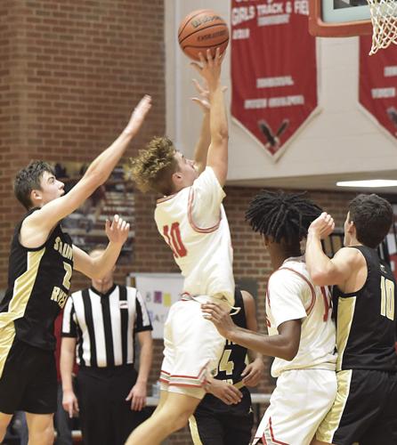 Nine treys propel Cavaliers past Eagles