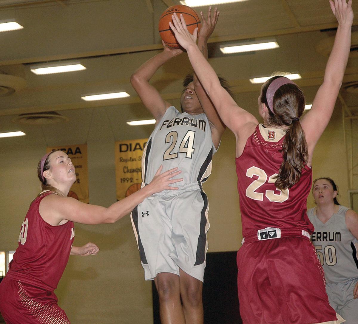 Women S College Basketball Mattox Breaks Scoring Record Achieves