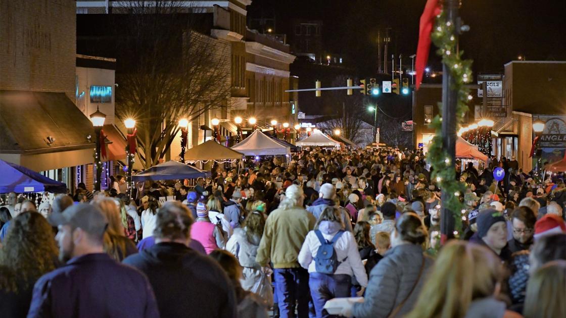 Christmas Is Canceled Local News Thefranklinnewspost Com Rocky Mount Christmas Parade 2021