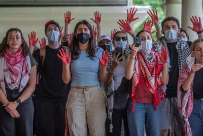 Students confront UVa President Jim Ryan, demand answers after police crackdown on protesters