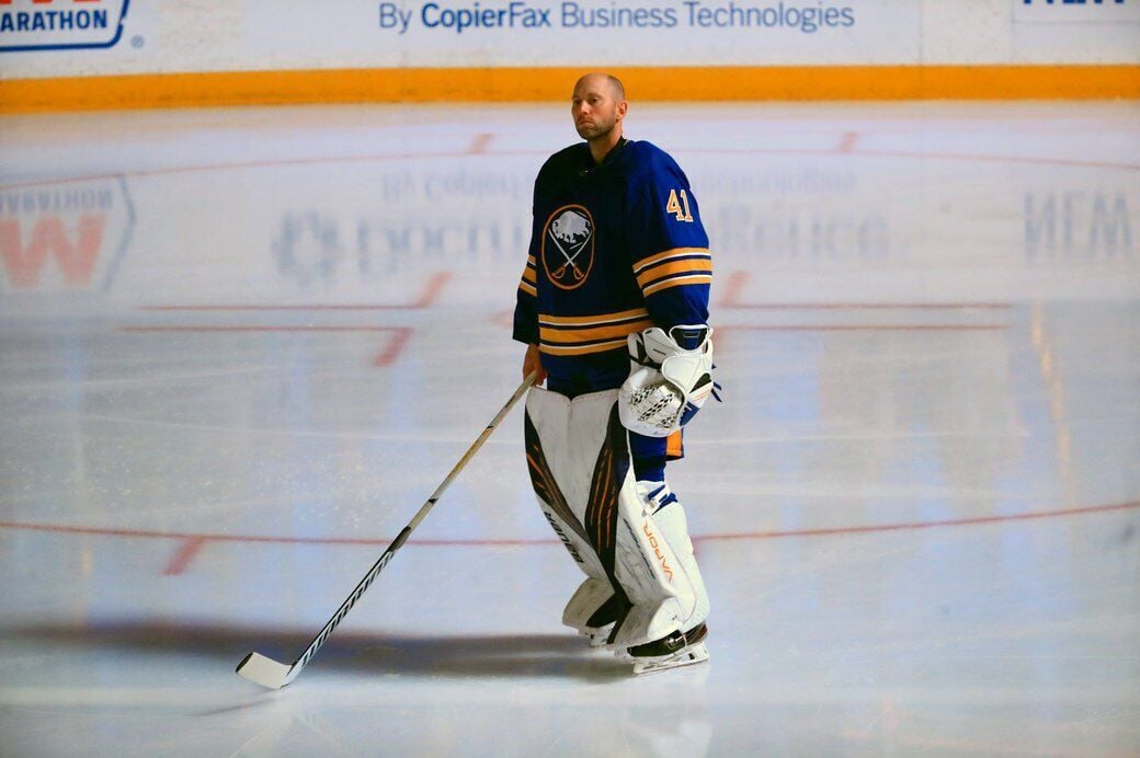 Sabres Red Wings