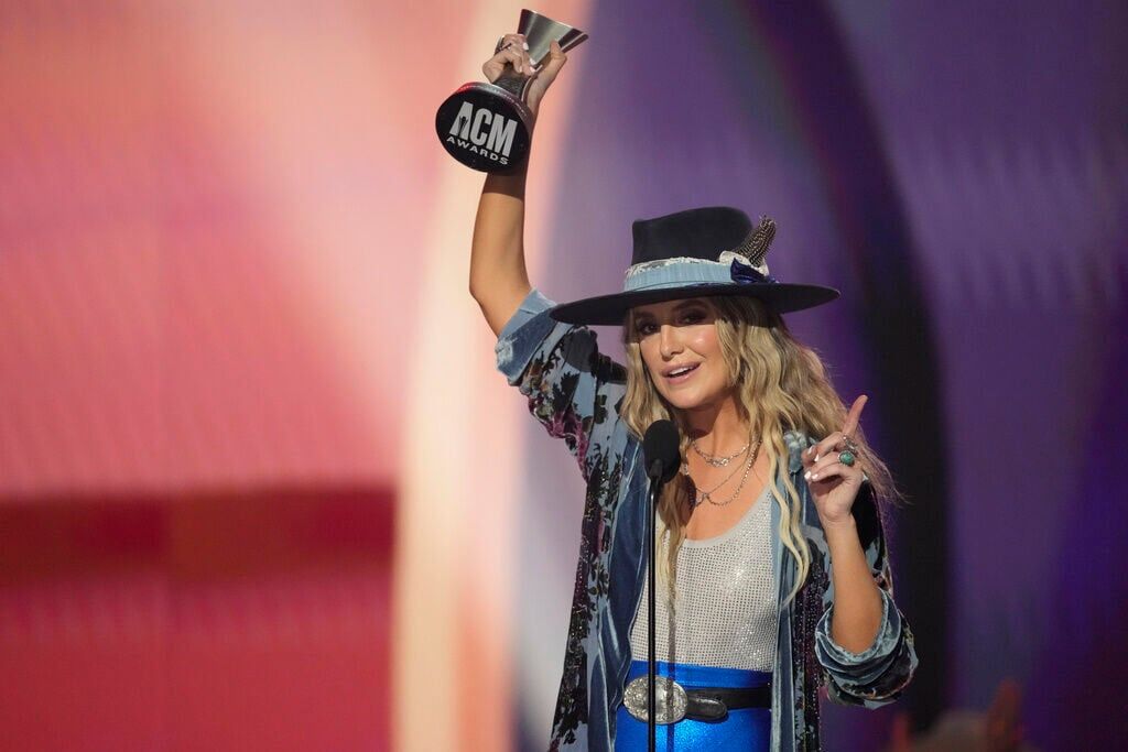 2023 ACM Awards: Dolly Parton, Chris Stapleton, Lainey Wilson Shine