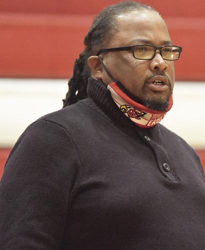 Eagles suffer fourth straight loss, fall by 30 (copy)