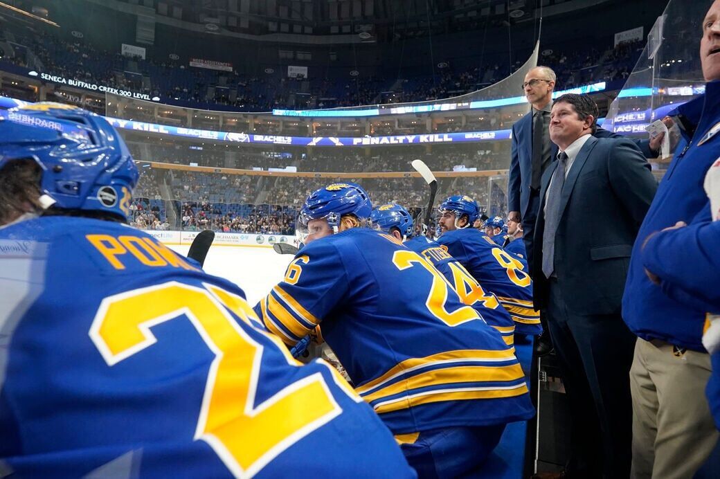 Sabres Lightning Hockey