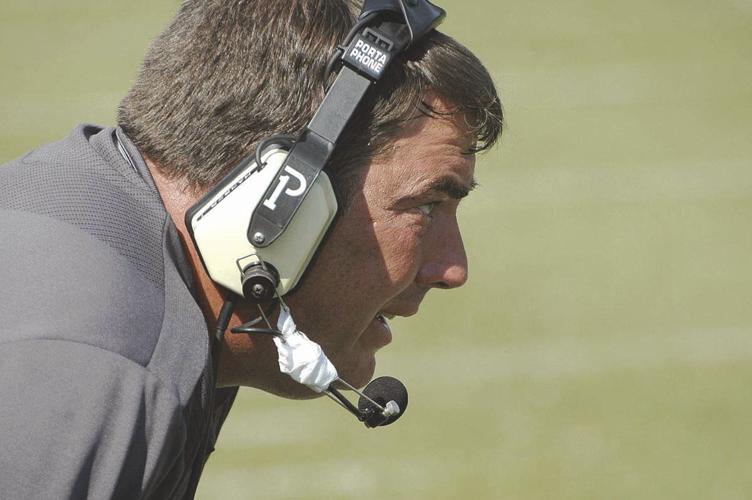 Harper steps down as Knights' coach, hands reins off to Harris