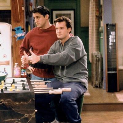 Matthew Perry went to open houses so he could steal pills from medicine cabinets