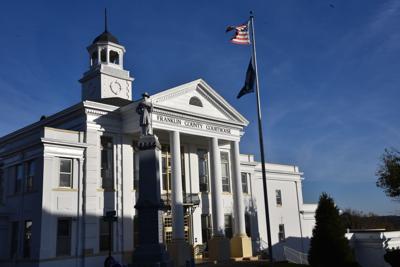 Franklin County to keep statue