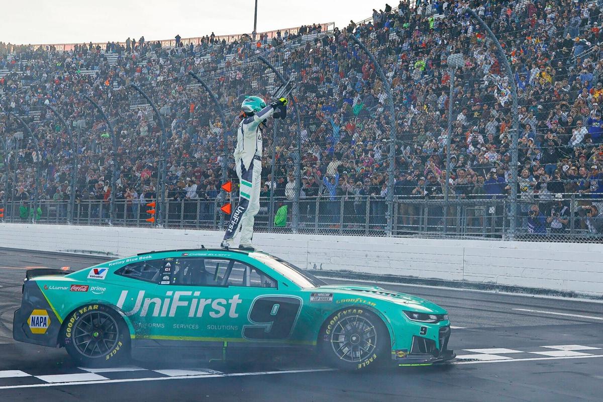 NASCAR Cup Series at Martinsville Speedway