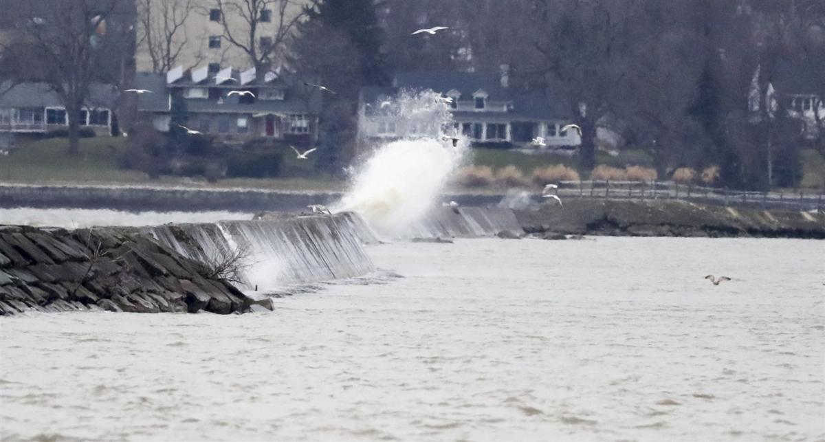 Windstorm blows through Western New York (copy) (copy)