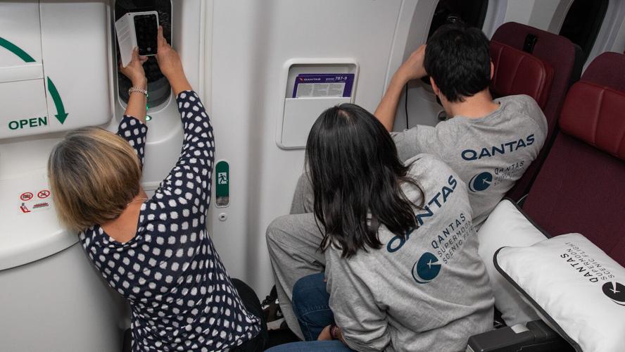 Qantas supermoon flight
