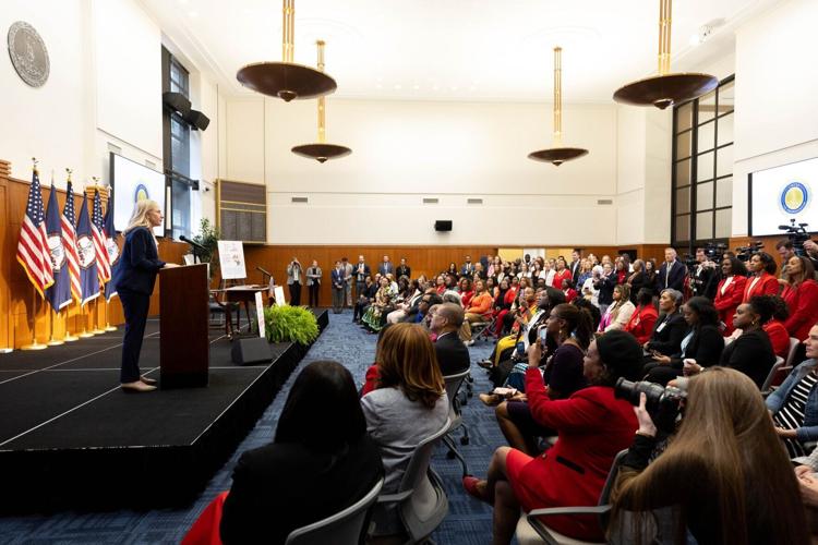 042326-rtd-met-pressers