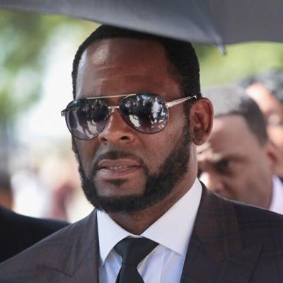 R Kelly at a 2019 hearing