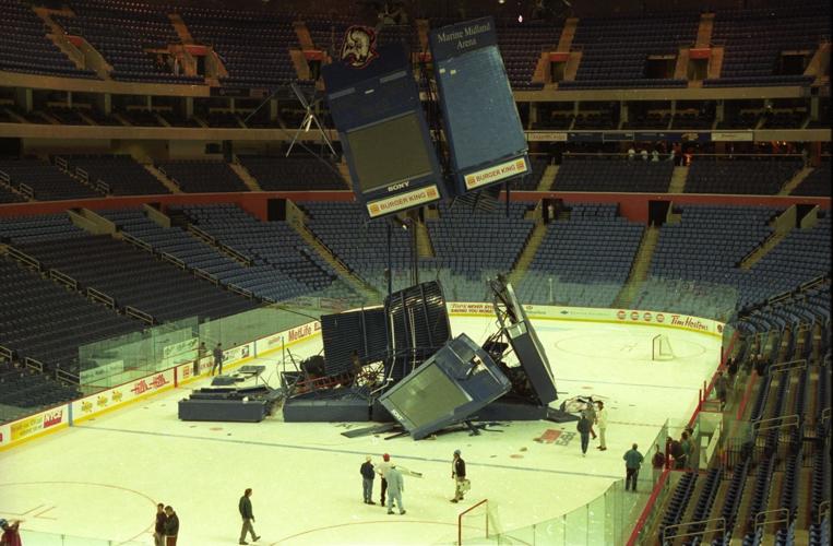 Jumbotron Crash, 11.16.96 - photo by Scull