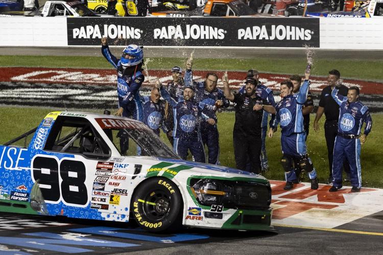 081124-rtd-sp-nascar