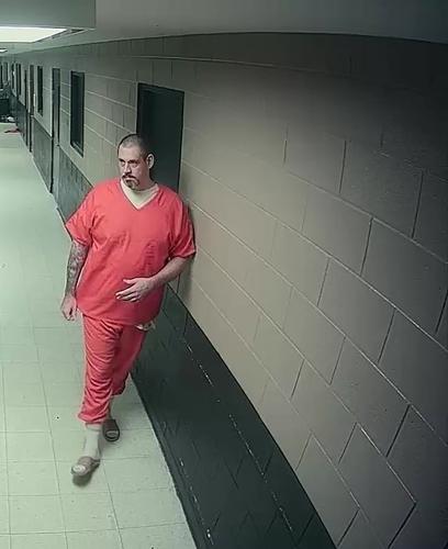 Authorities don't know what kind of vehicle an Alabama inmate and corrections officer disappeared in. They're working now to find out