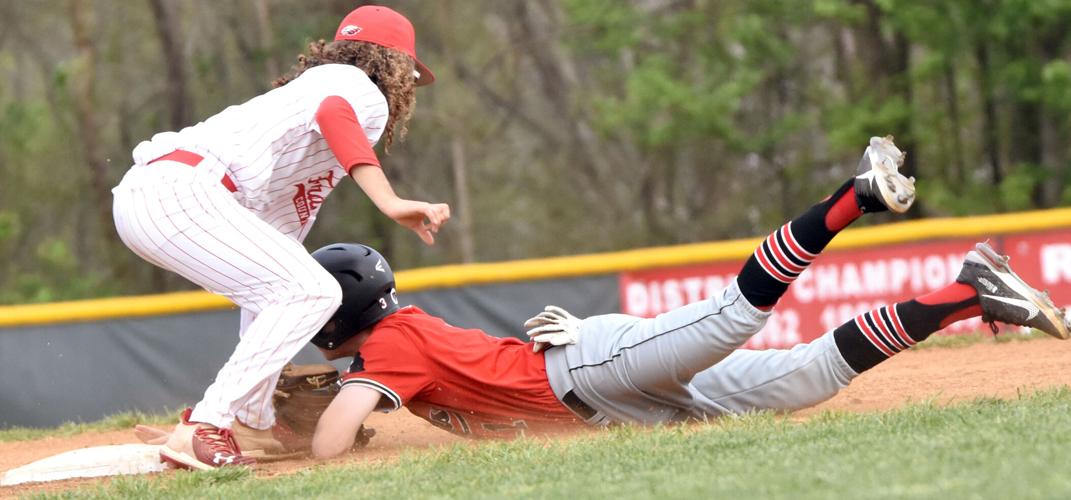 Knights knock out Eagles in non-league encounter