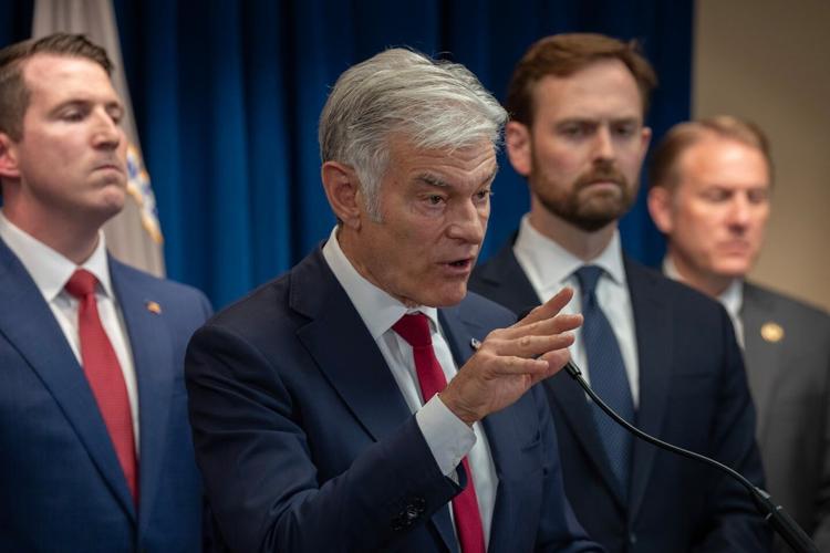 US-NEWS-FEDERAL-OFFICIALS-WITHHOLD-199-MILLION-1-MS.jpg