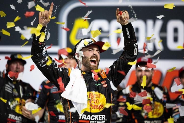 081224-rtd-sp-nascar